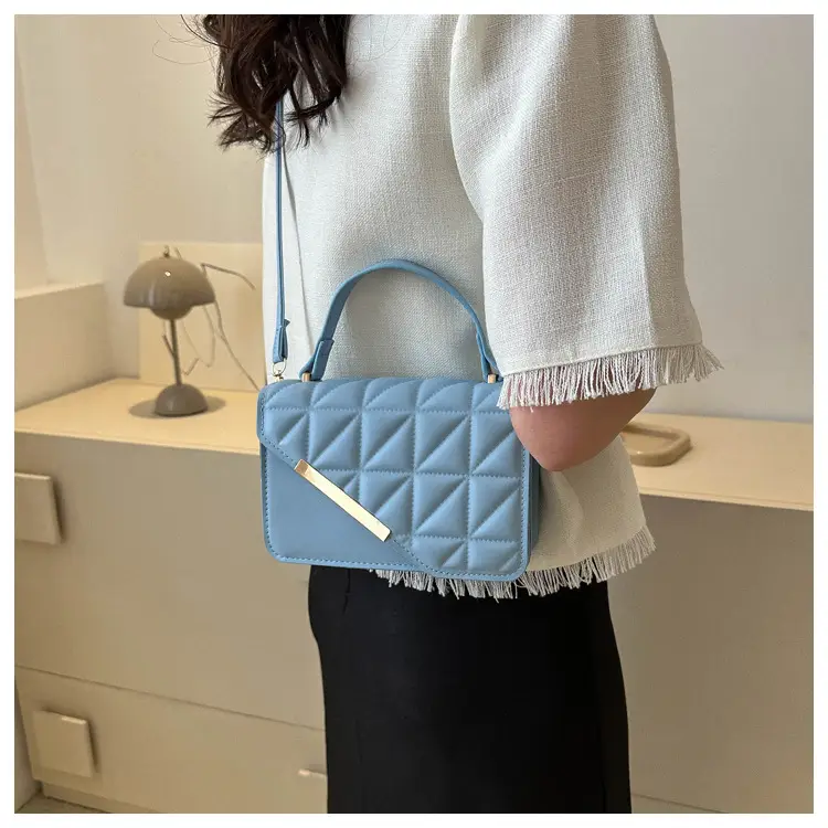 Beige Quilted Shoulder Messenger Bag 2023 — feature 10