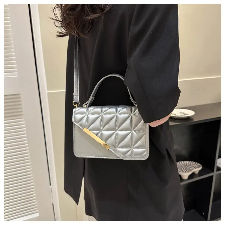 Beige Quilted Shoulder Messenger Bag 2023 — feature 13