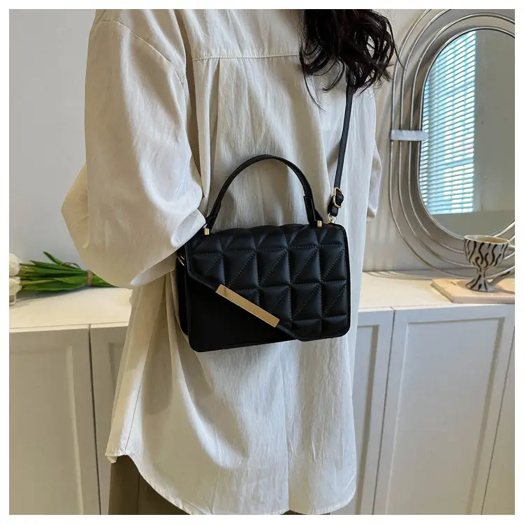 Beige Quilted Shoulder Messenger Bag 2023 — feature 17