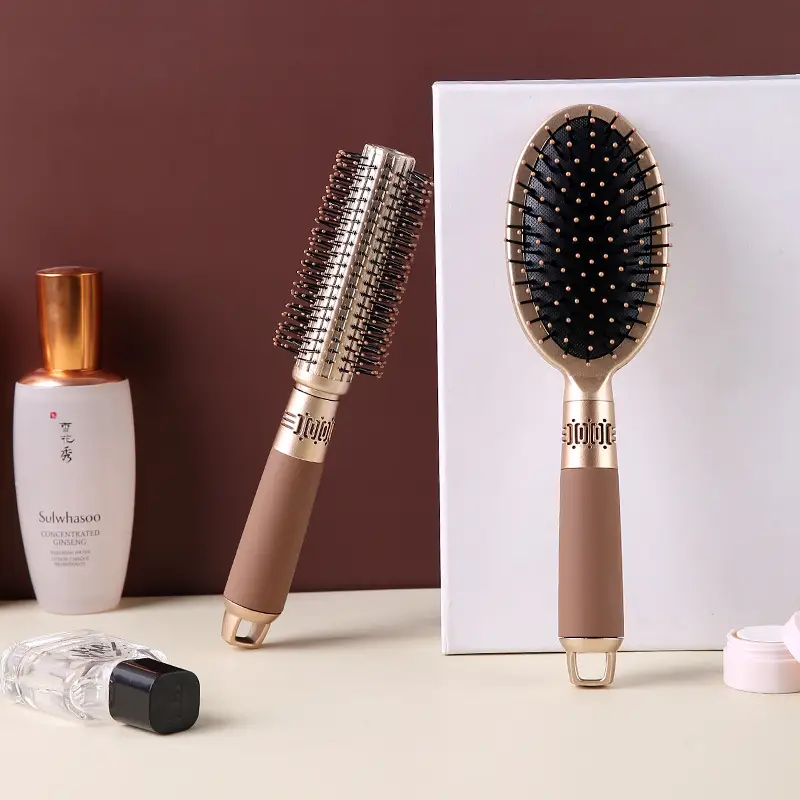 Golden Anti-Static Hair Brush for Salon Use - Image 7