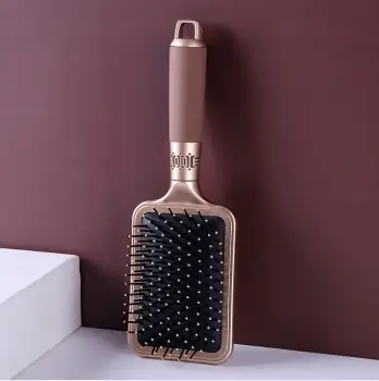 Golden Anti-Static Hair Brush for Salon Use - Image 3