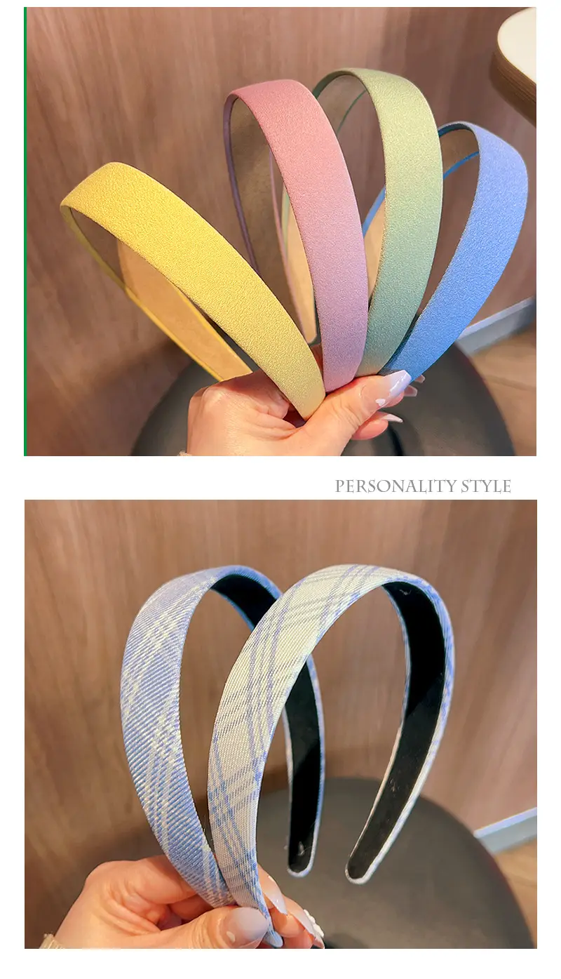 Wide Bristle Hair Hoop with Floral Print — feature 5