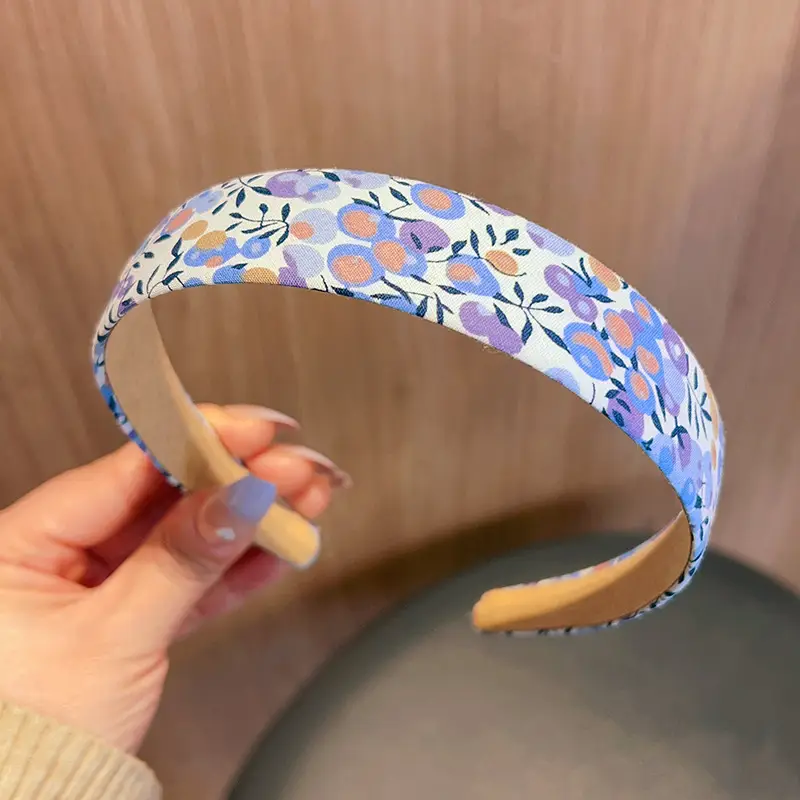 Wide Bristle Hair Hoop with Floral Print - Image 2