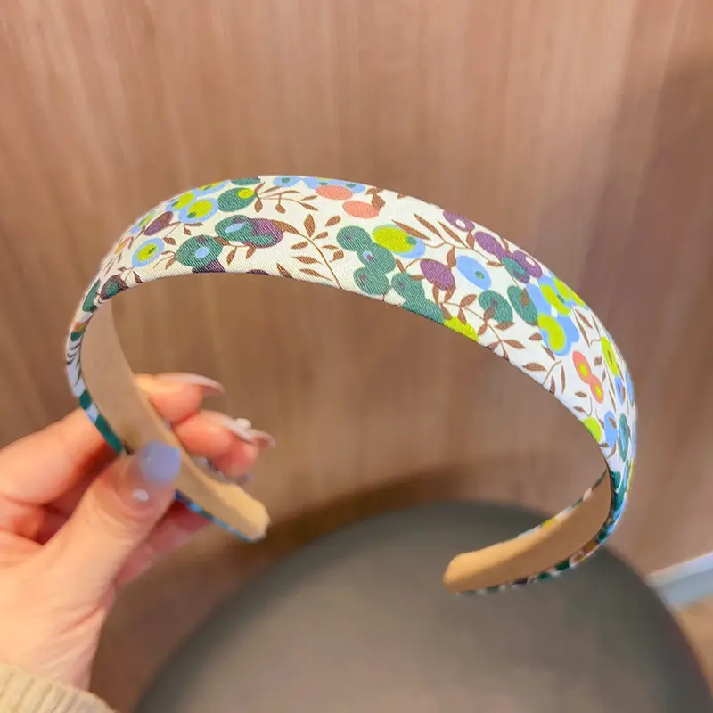 Wide Bristle Hair Hoop with Floral Print - Image 5