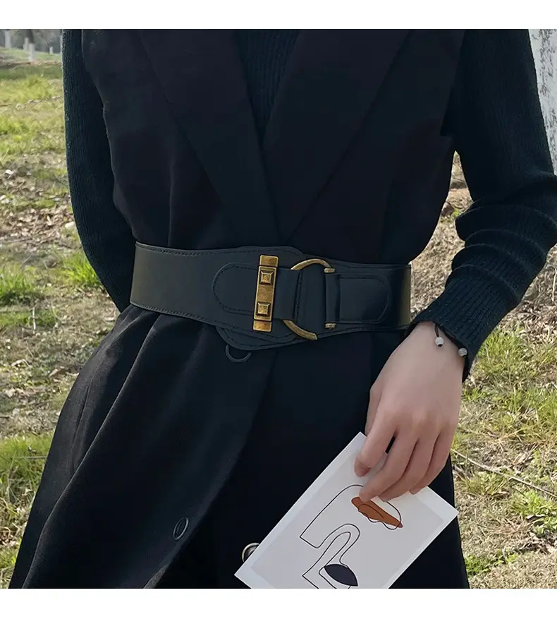 Elasticated Waist Belt for Women with Gold Buckle — feature 2