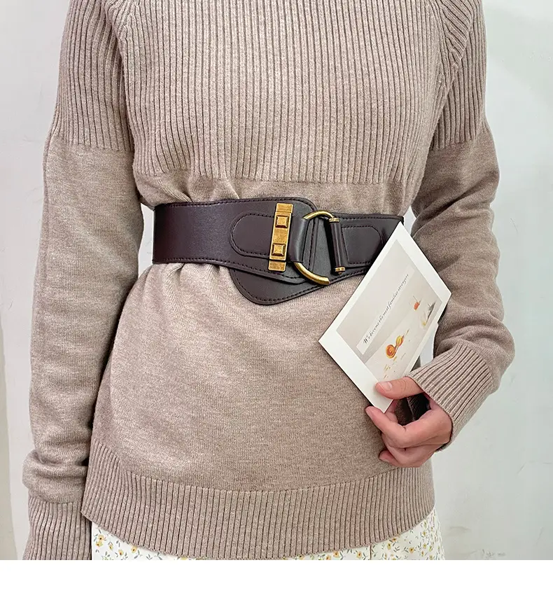 Elasticated Waist Belt for Women with Gold Buckle — feature 3