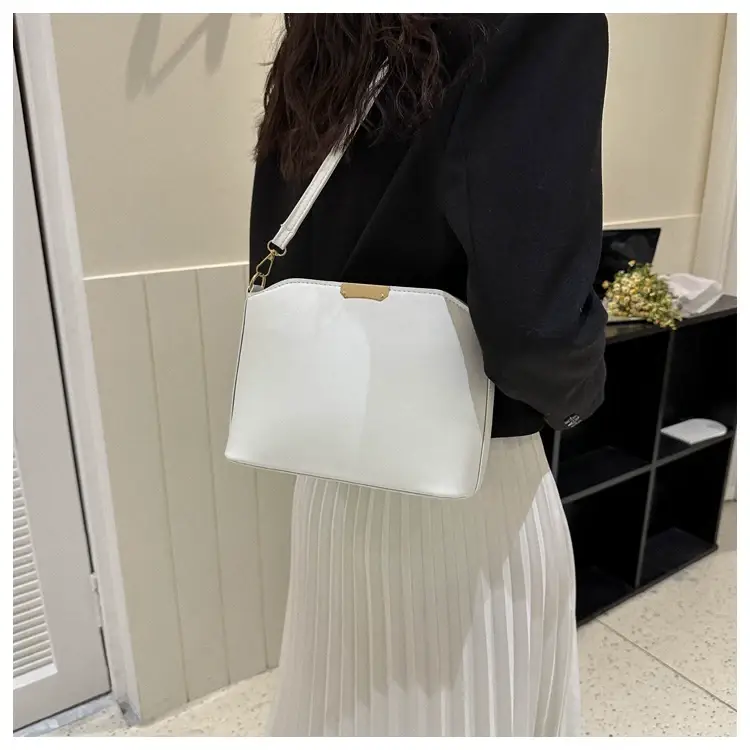 White Retro Small Bag for Women 2026 — feature 13