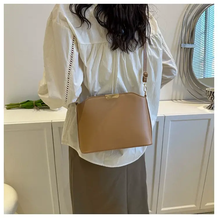 White Retro Small Bag for Women 2026 — feature 14