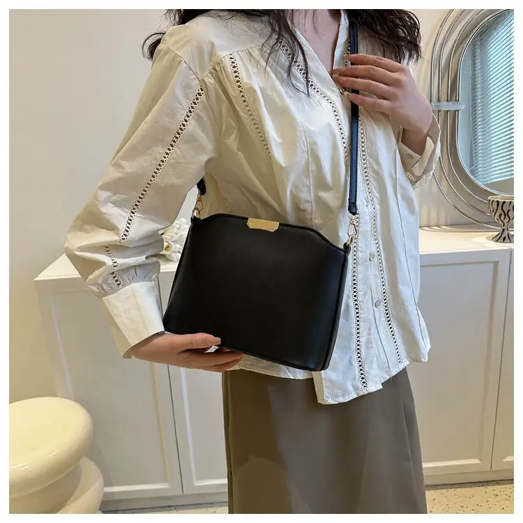 White Retro Small Bag for Women 2026 — feature 6