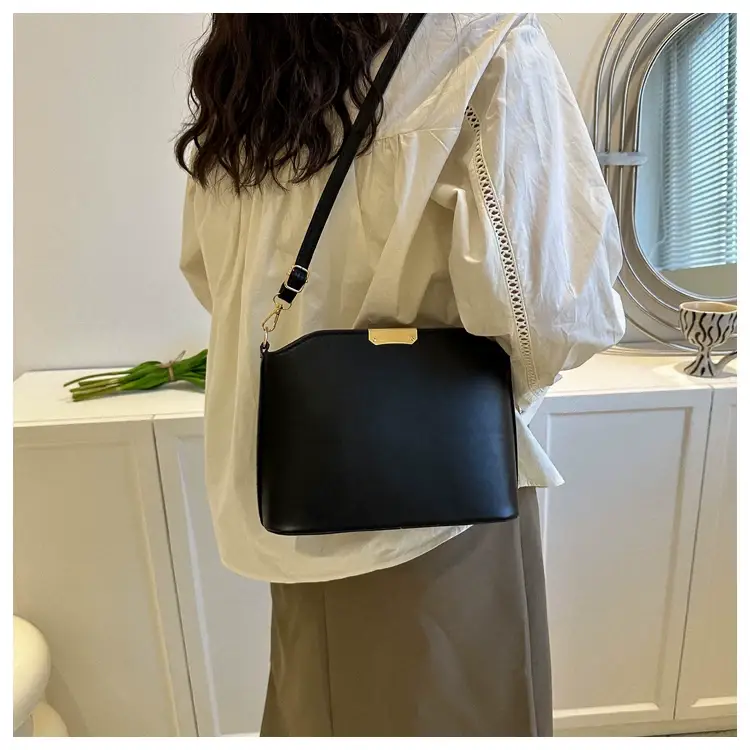 White Retro Small Bag for Women 2026 — feature 8