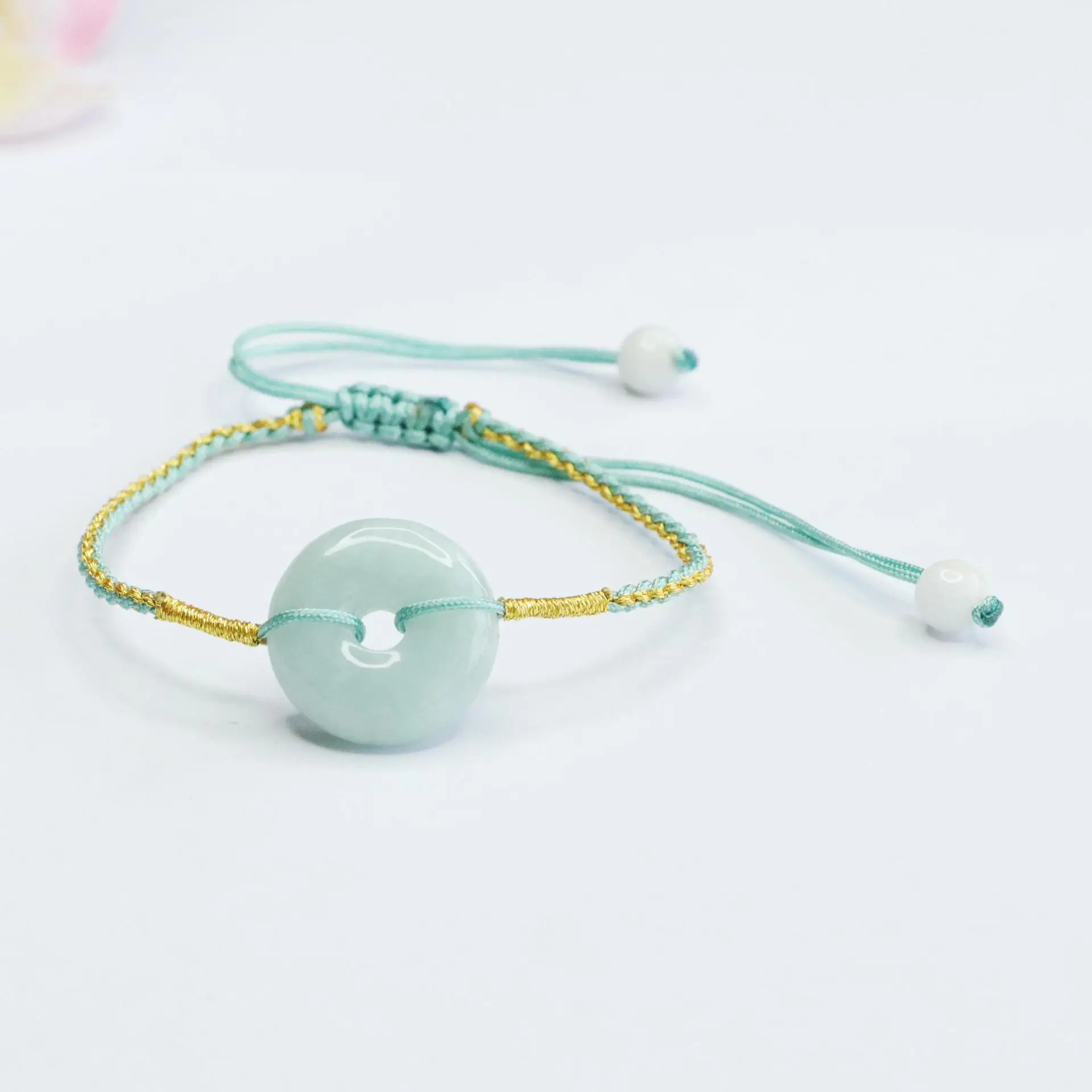 Jade Peace Pendant Bracelet Green White — feature 4
