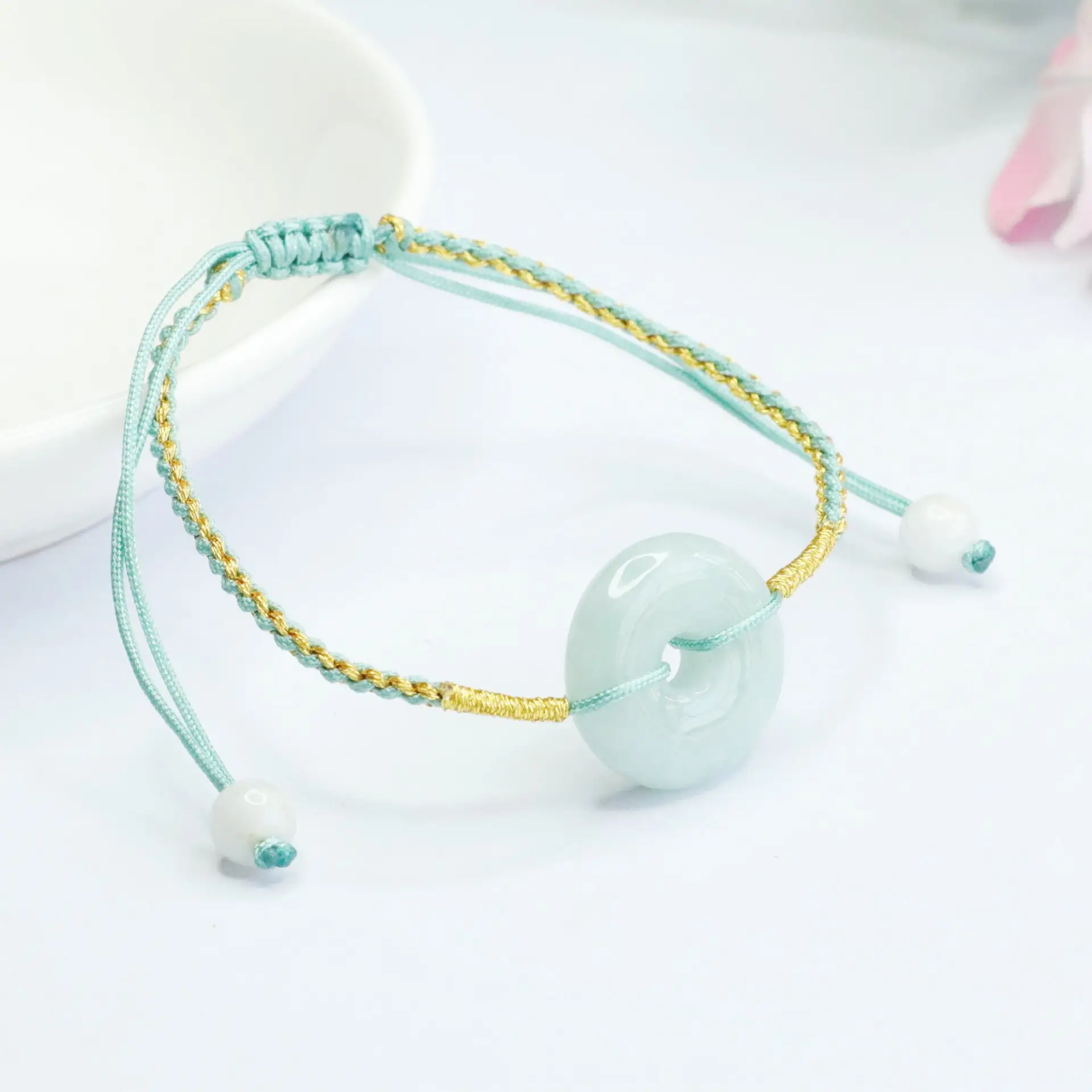 Jade Peace Pendant Bracelet Green White — feature 8