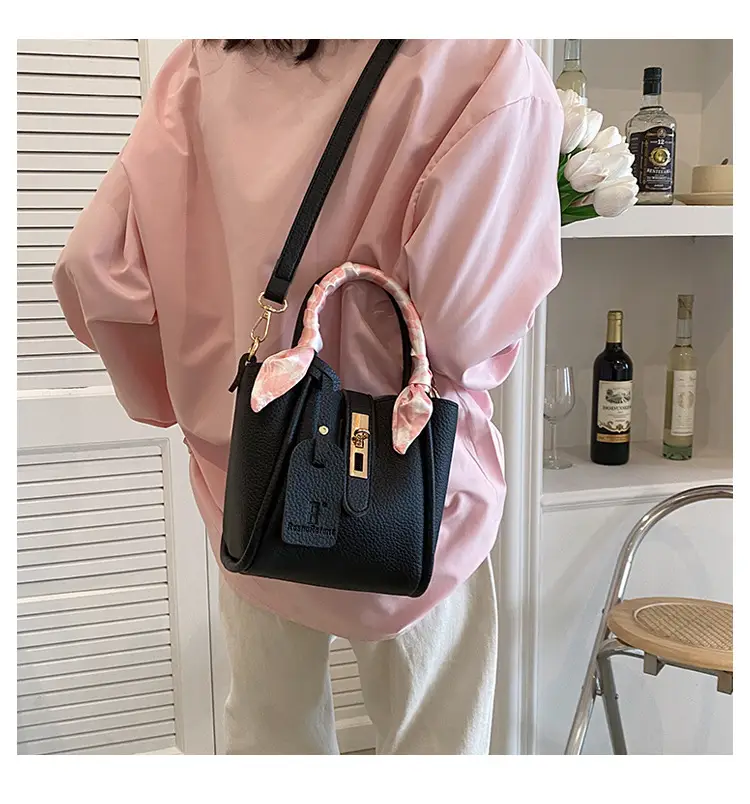 Pink Leather Shoulder Bag for Women 2024 — feature 17