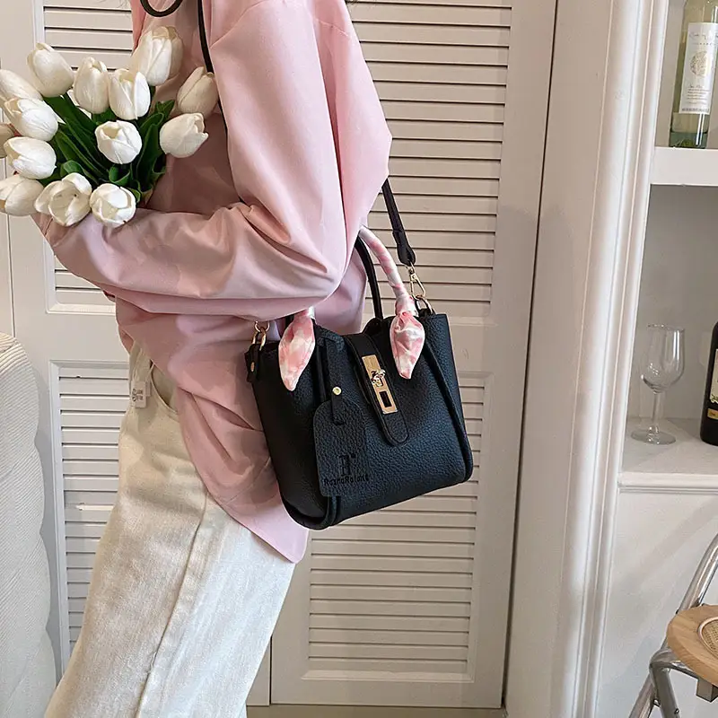 Pink Leather Shoulder Bag for Women 2024 - Image 4