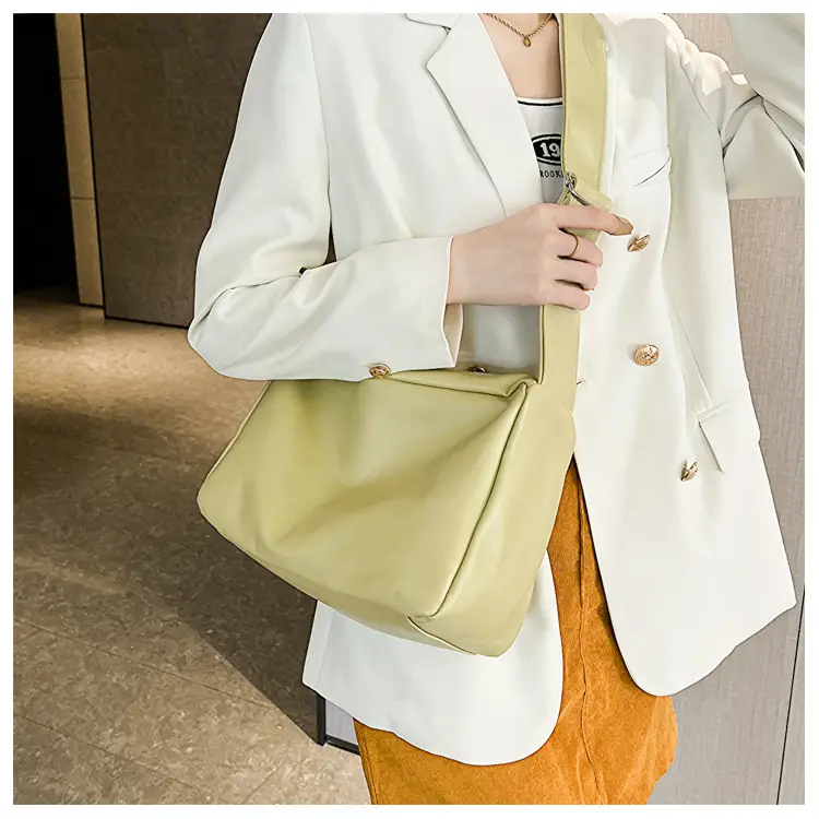 Black Leather Shoulder Bag for Women 2023 Spring Summer — feature 10