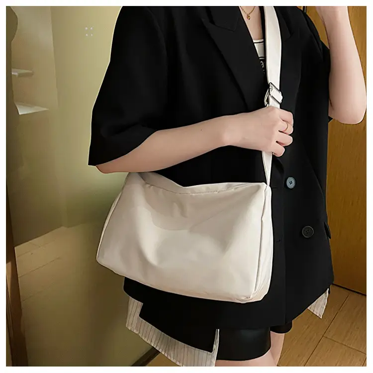 Black Leather Shoulder Bag for Women 2023 Spring Summer — feature 18