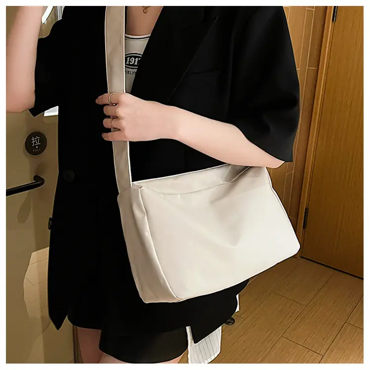 Black Leather Shoulder Bag for Women 2023 Spring Summer — feature 19