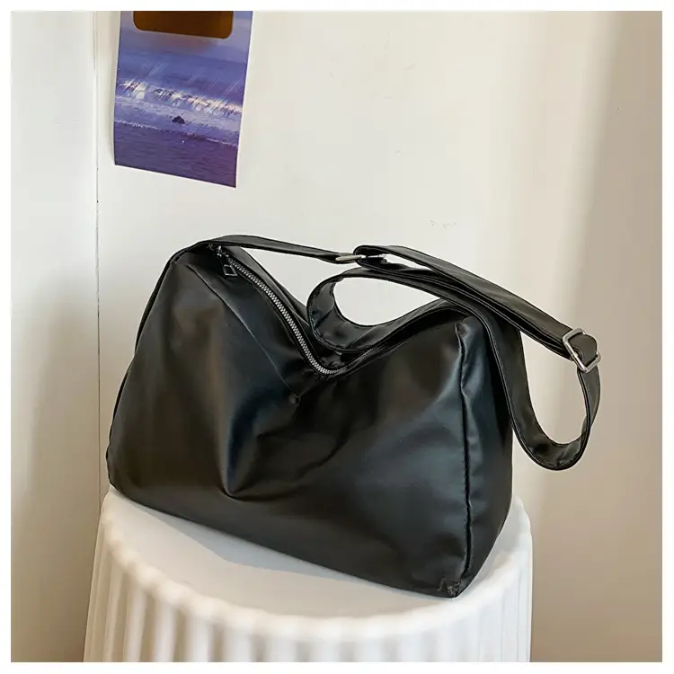 Black Leather Shoulder Bag for Women 2023 Spring Summer — feature 23