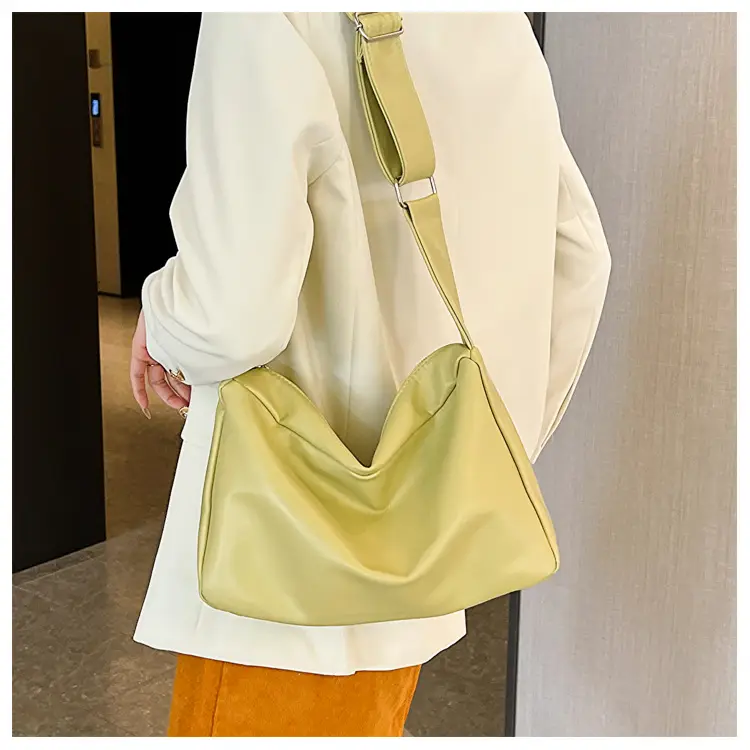 Black Leather Shoulder Bag for Women 2023 Spring Summer — feature 8