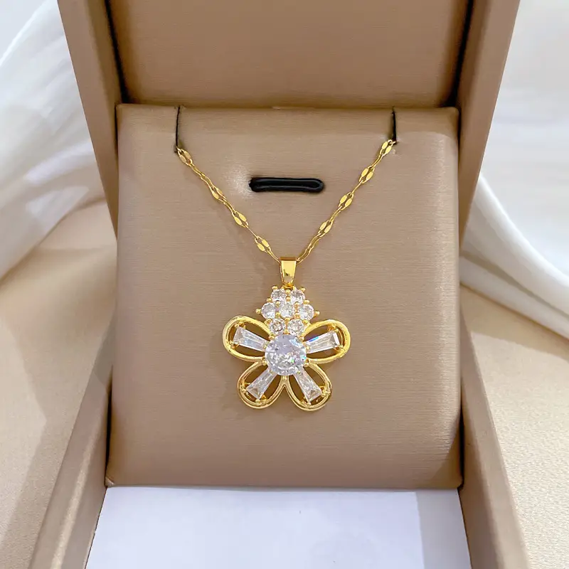 Heart Shaped Gold Necklace for Women Wedding Clavicle Chain — feature 4