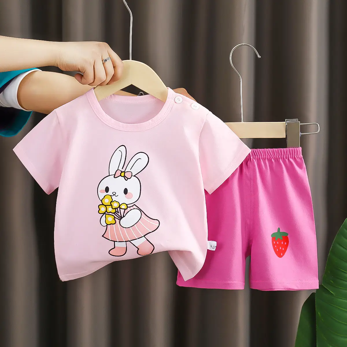 Girls Cotton Bear Print Shorts Suit Summer Wear - Image 8
