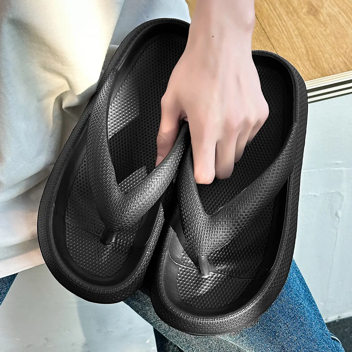 Men's Black Foam Flip-Flops Summer Slippers Non-Slip