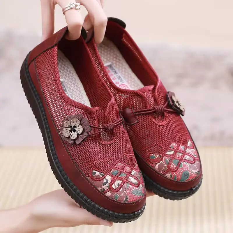Spring and Summer New Women's Shoes Hollow Mesh Shoes Old Beijing Cloth Shoes Breathable Middle-aged and Elderly Mother Shoes Slip-on Non-slip Soft Sole - Image 2