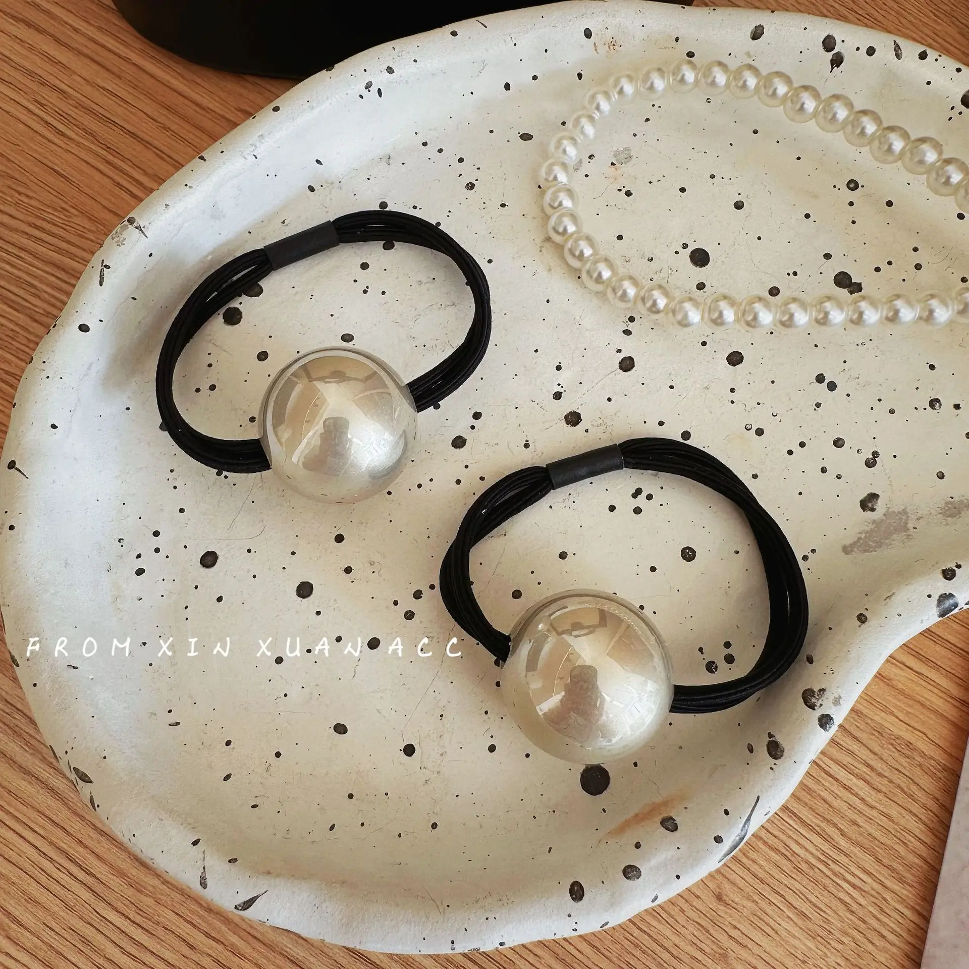 Big Pearl Hair Ring Women's 2023 New Style — feature 4