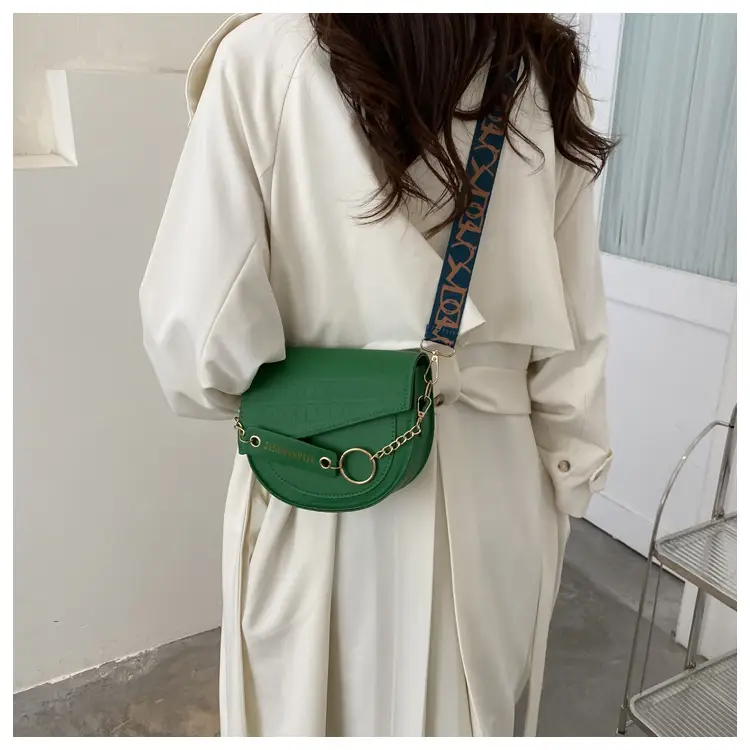 Green Chain Strap Saddle Bag for Women — feature 14
