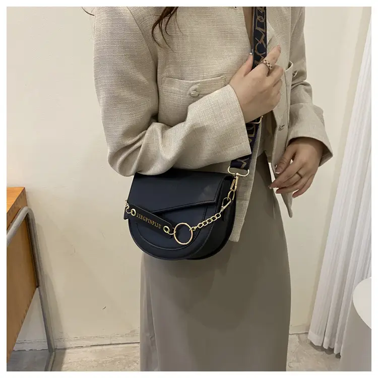 Green Chain Strap Saddle Bag for Women — feature 19