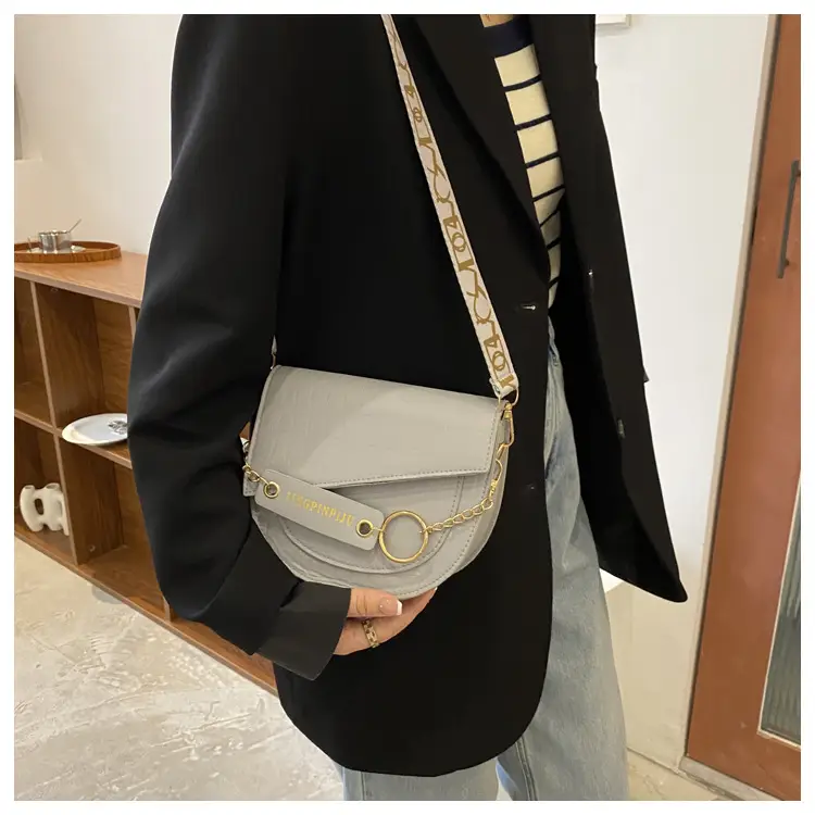 Green Chain Strap Saddle Bag for Women — feature 21