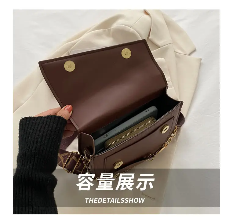 Green Chain Strap Saddle Bag for Women — feature 3