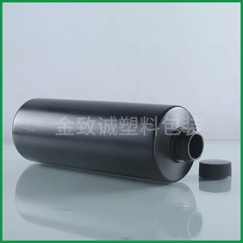 Black Flat-Shoulder Nail Polish Gel 06 UV Squeezable — feature 33