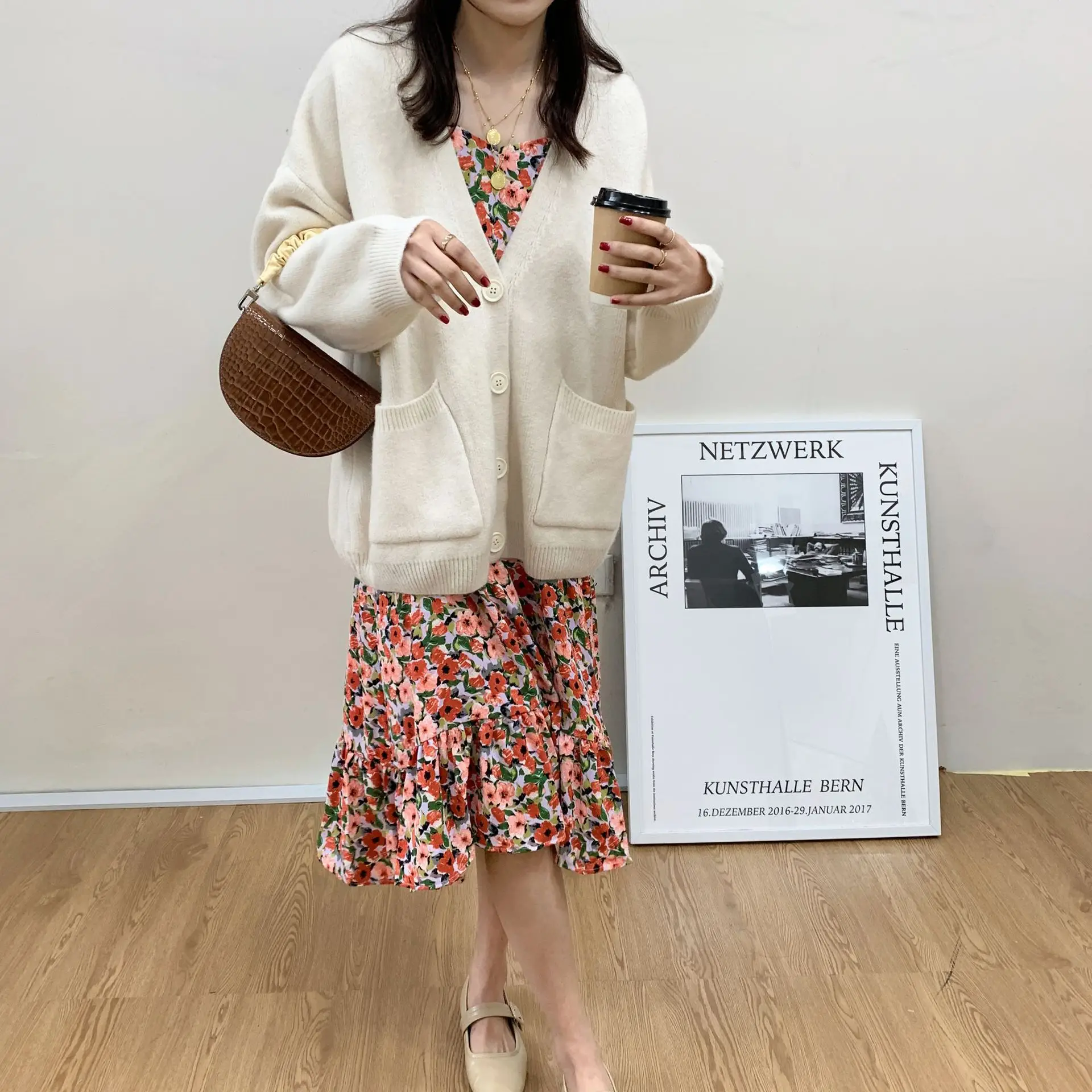 2025 Women's Blue Knitted Cardigan Jacket Mid-Length — feature 34