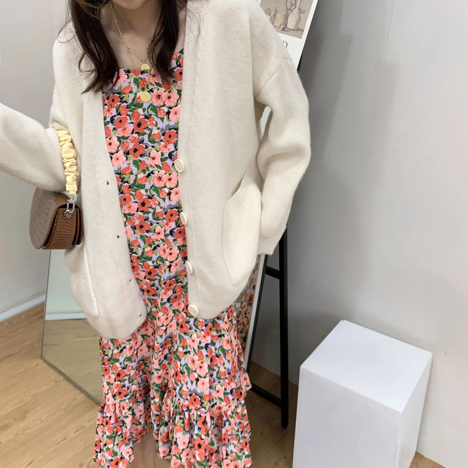 2025 Women's Blue Knitted Cardigan Jacket Mid-Length — feature 35