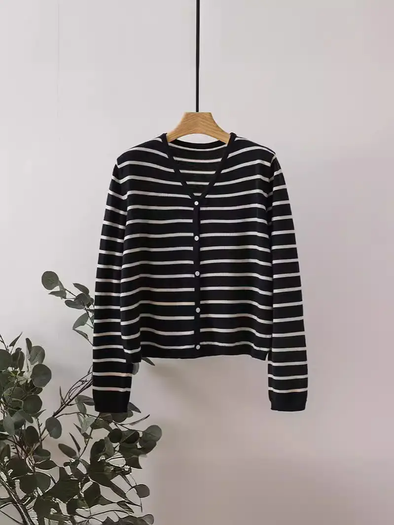 2024 Knitted Striped V-Neck Shirt Black White - Image 5