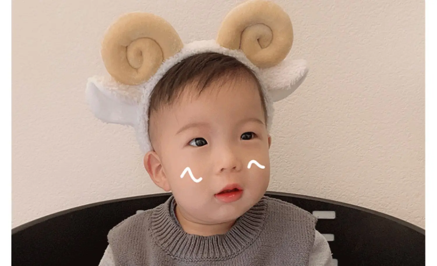 Cute Plush Horn Hair Hoop for Women Christmas Holiday — feature 4