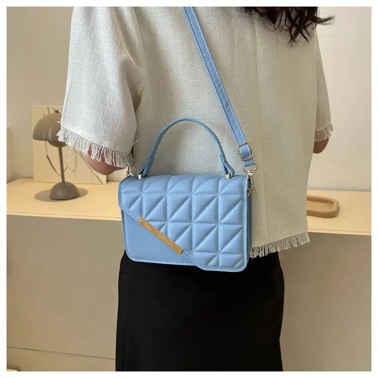 Black Quilted Handbag for Women 2026 — feature 8