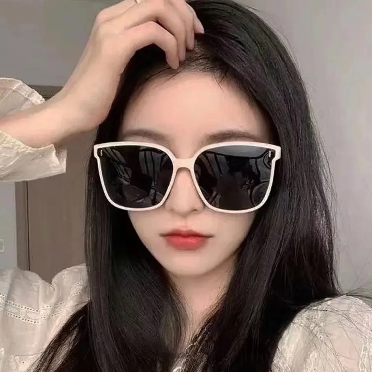 Women's Large Frame Sunglasses Summer Sun Protection - Image 4