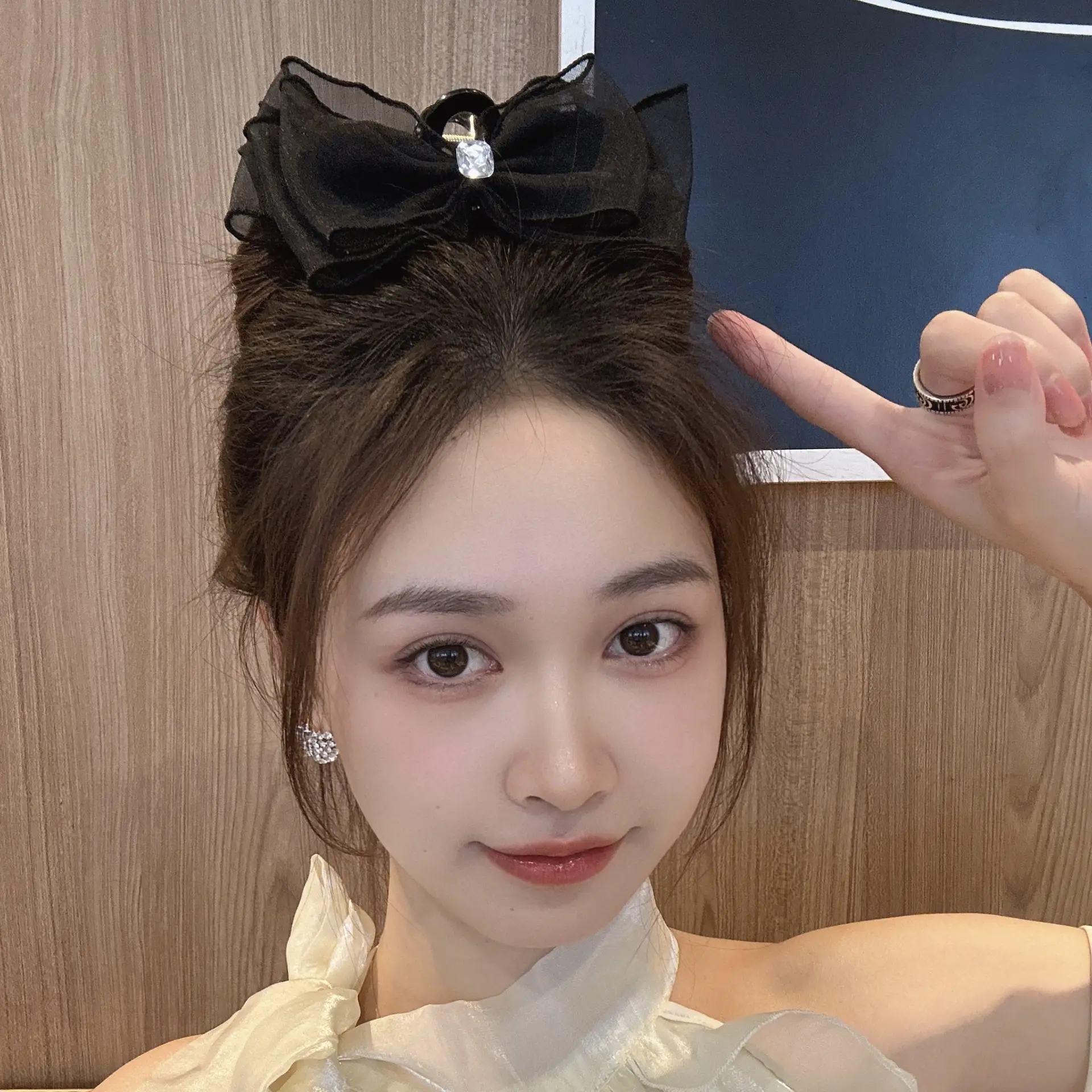 Black Rhinestone Princess Clip Hairpin for Women - Image 6