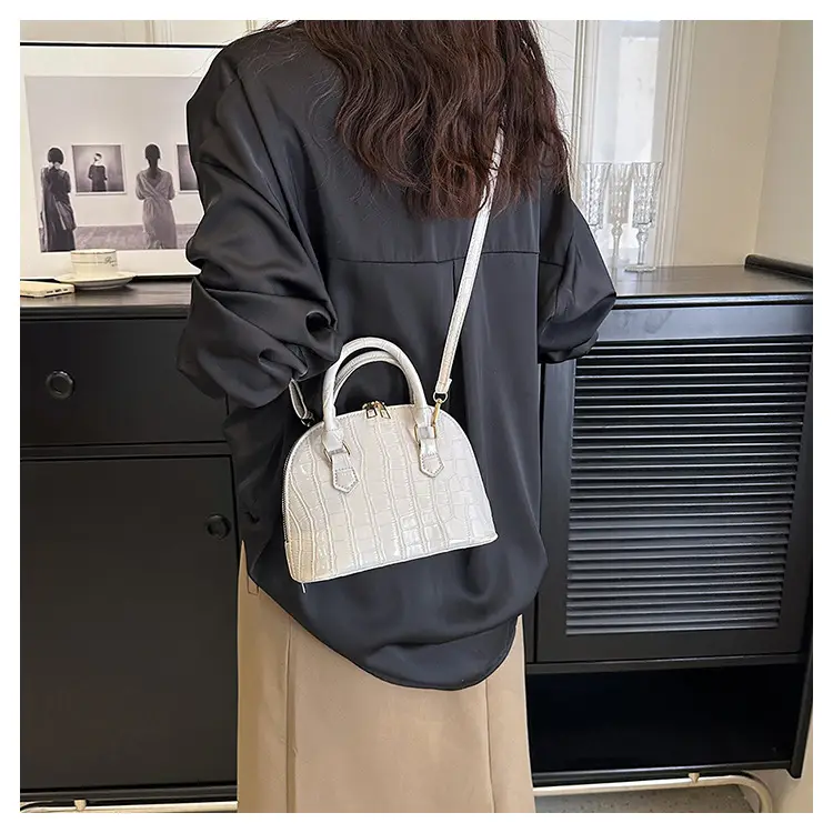 White Stone Pattern Shoulder Bag for Women 2023 — feature 17