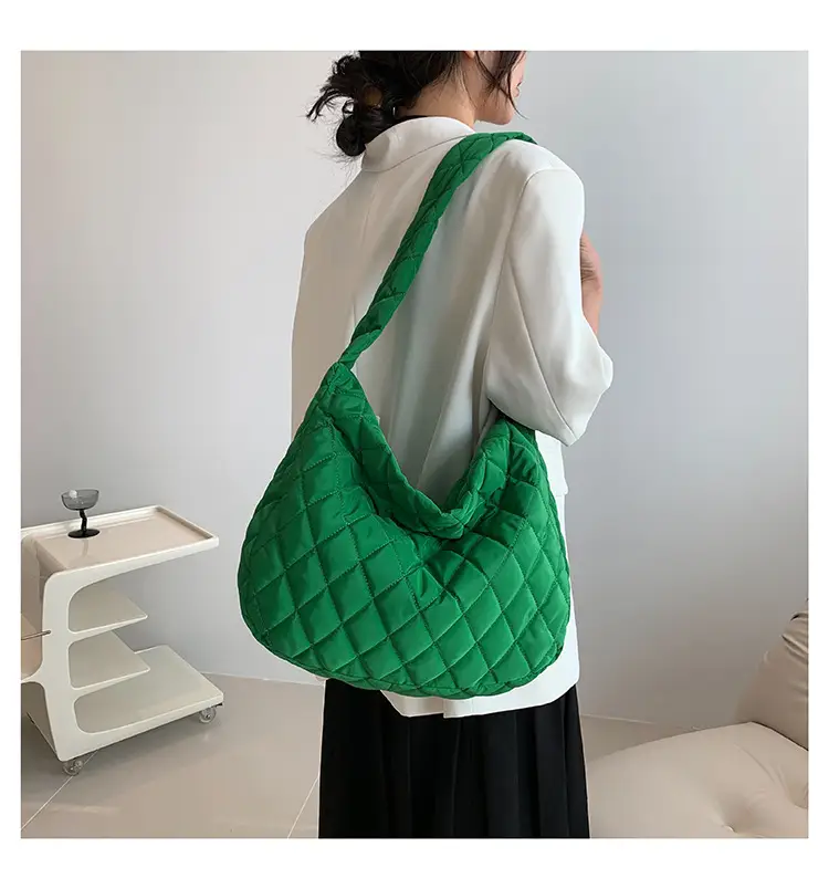 Pink Quilted Women's Tote Bag 2023 New — feature 17