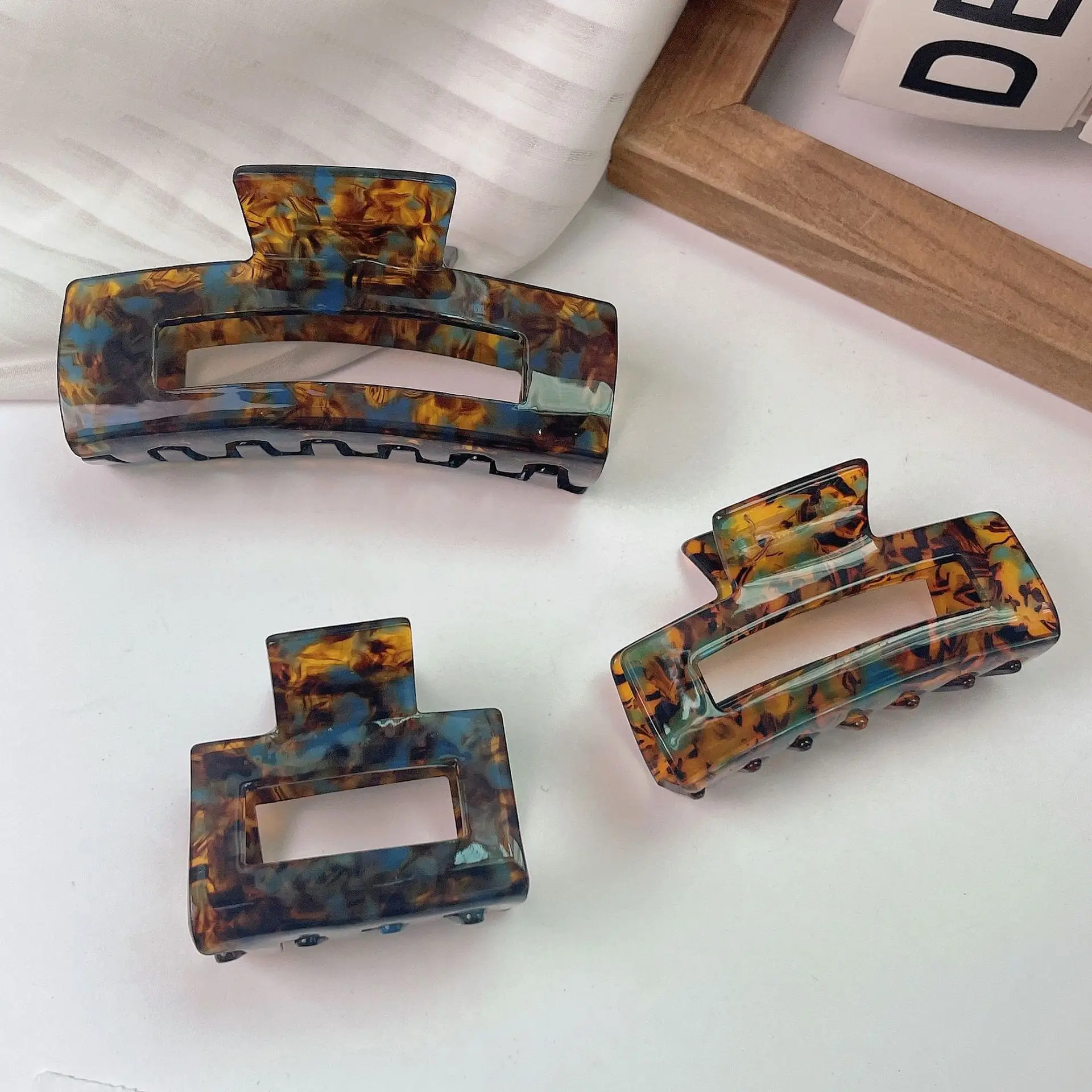 French Retro Acetic Acid Hairpin Clips Amber Blue Large Hollow Grab Clip - Image 6