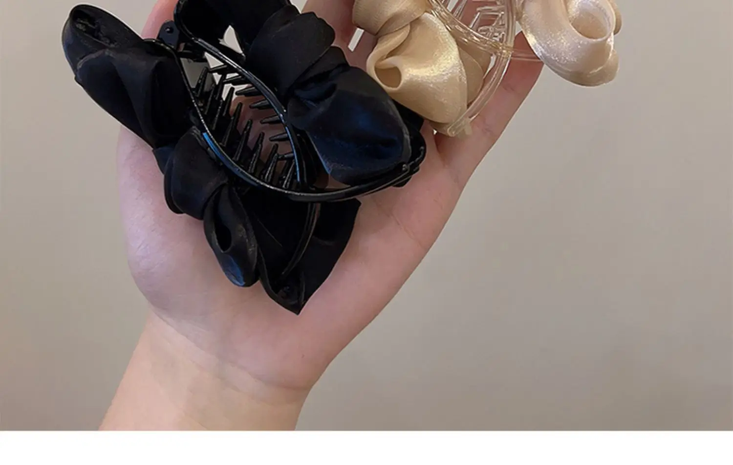 Elegant Bow Back Clip for Women 2025 — feature 13