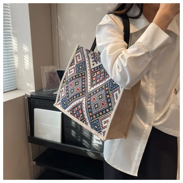 Ethnic Pattern Large Capacity Women's Tote Bag — feature 11