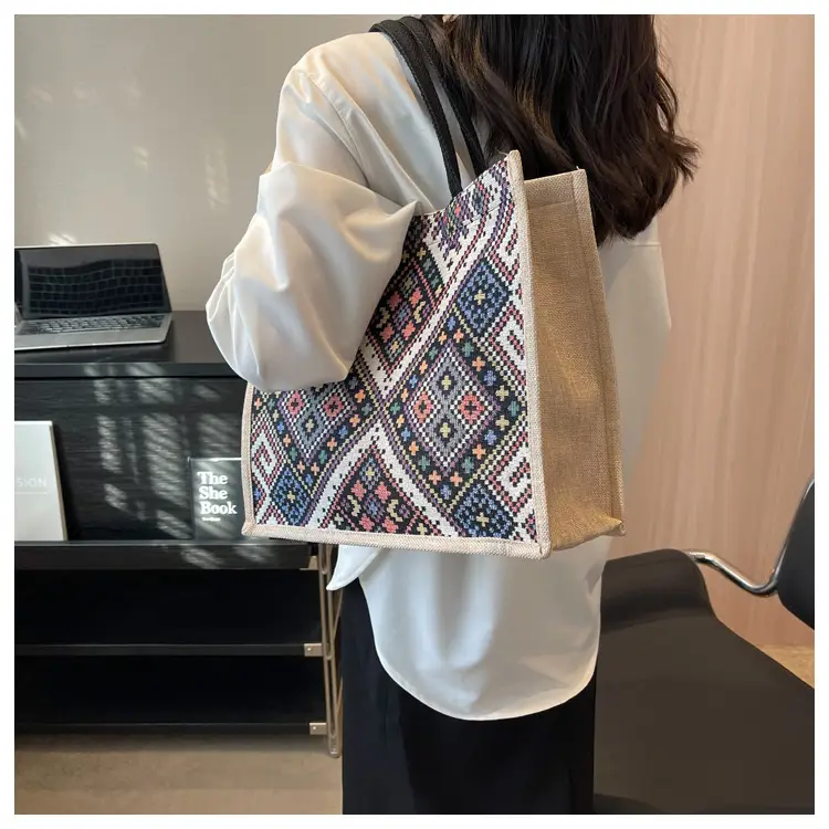 Ethnic Pattern Large Capacity Women's Tote Bag — feature 12