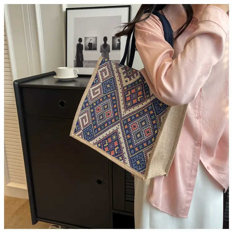 Ethnic Pattern Large Capacity Women's Tote Bag — feature 15