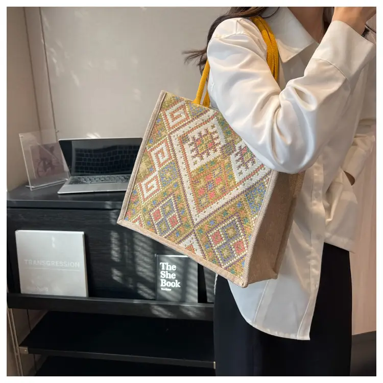Ethnic Pattern Large Capacity Women's Tote Bag — feature 18
