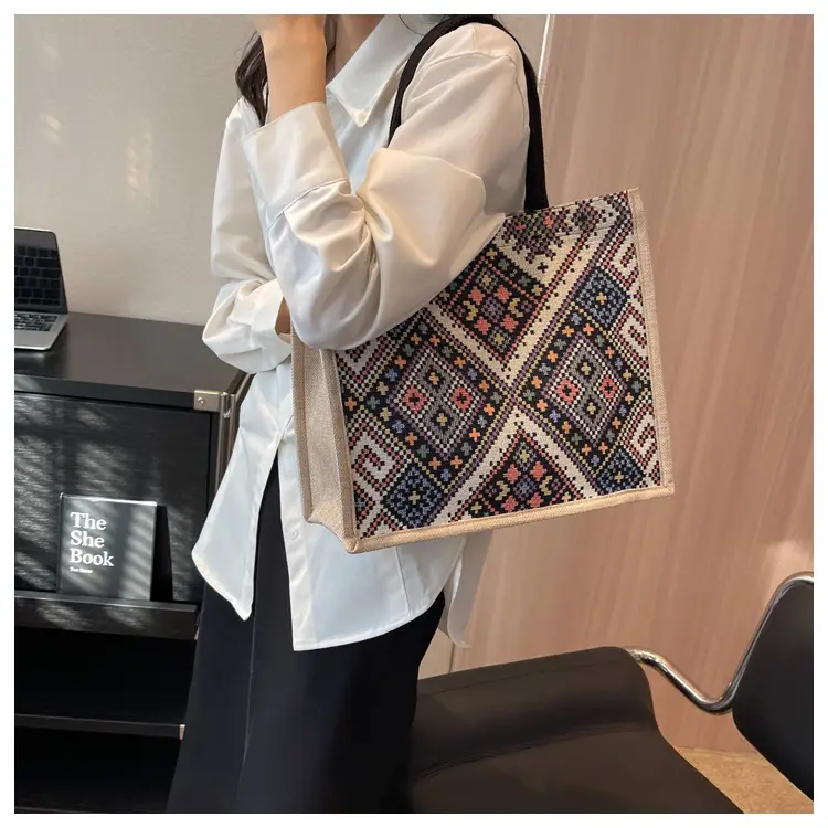 Ethnic Pattern Large Capacity Women's Tote Bag — feature 9