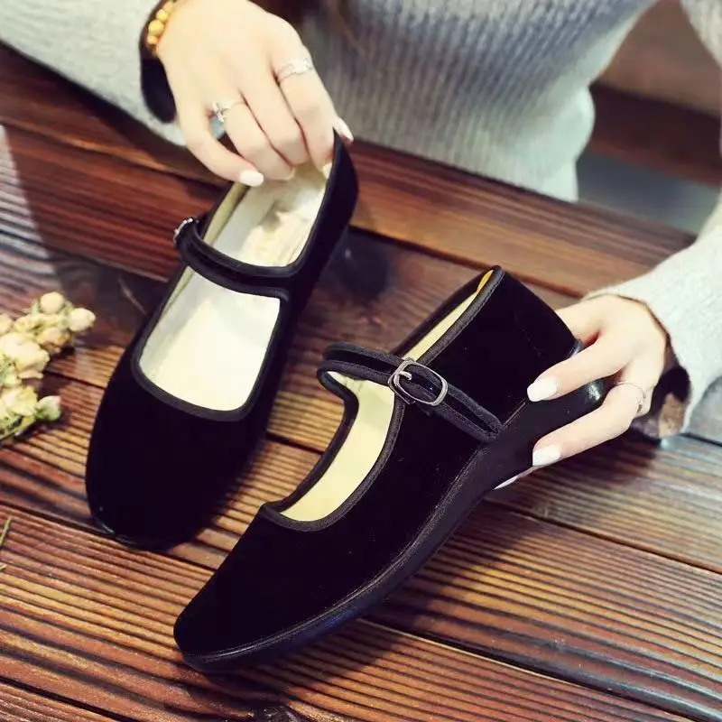 Spring new old Beijing cloth shoes non-slip flat etiquette shoes black dance shoes work shoes casual women's shoes